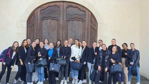 Sep_Bac Pro Esthétique : Voyage à Cahors - Découverte de la COSMETIQUE (...)